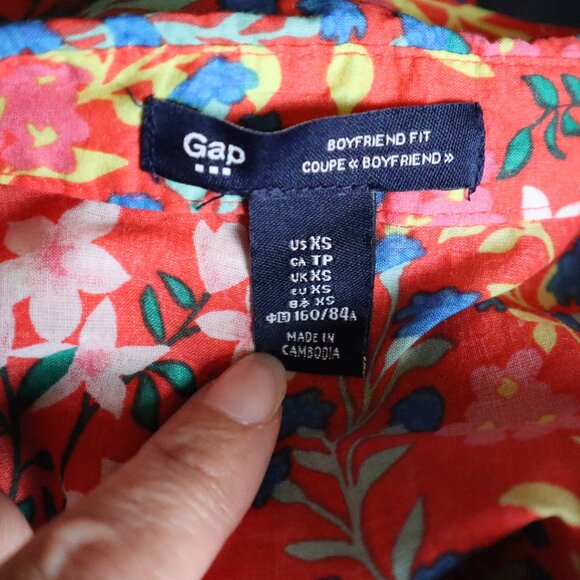 GAP Womens XS Boyfriend Fit Button Down Melon Floral Print Long Sleeve Thin - Picture 6 of 7